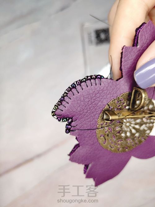 法式刺绣珠绣中常见的包边方法(一) 第25步