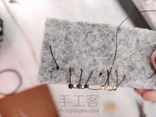 法式刺绣珠绣中常见的包边方法(一) 第16步