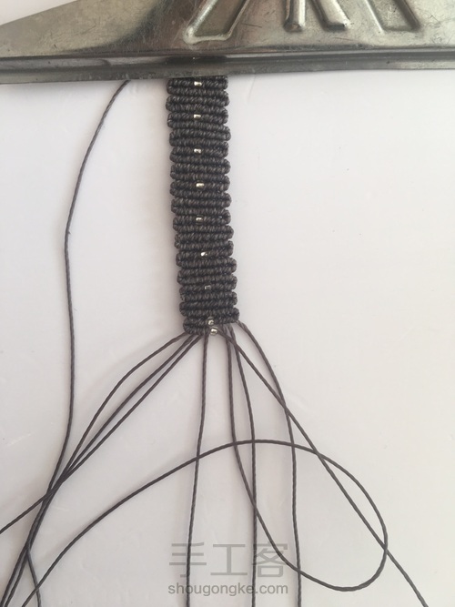 简单帅气情侣款手链 第5步