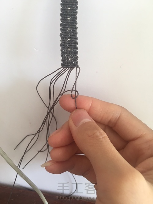 简单帅气情侣款手链 第11步