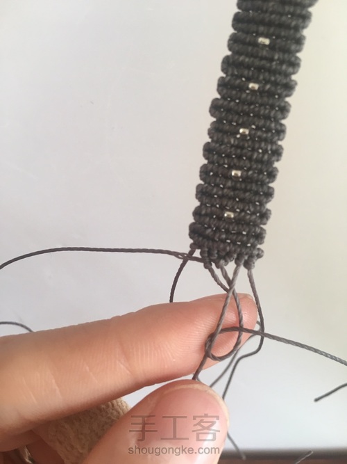 简单帅气情侣款手链 第15步