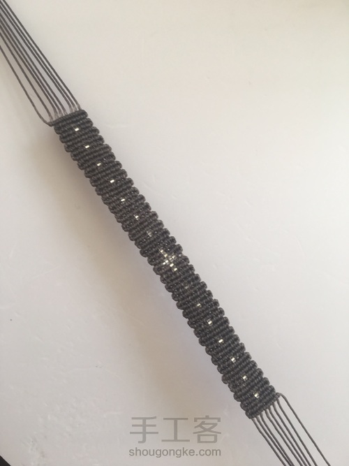 简单帅气情侣款手链 第10步