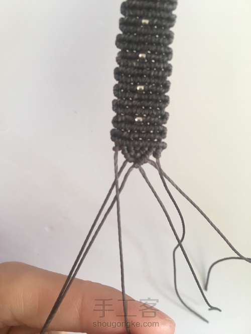 简单帅气情侣款手链 第16步