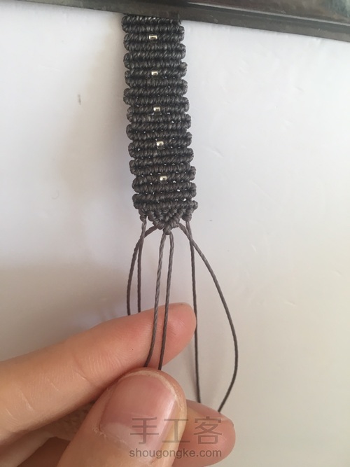 简单帅气情侣款手链 第17步