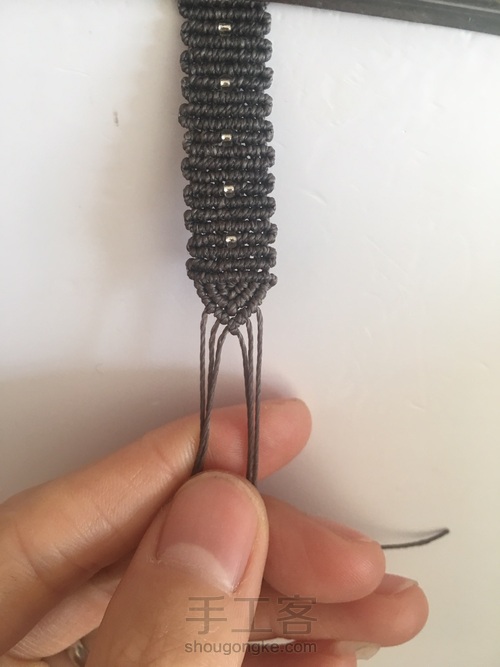 简单帅气情侣款手链 第21步