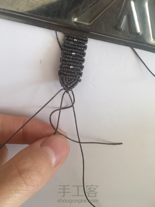 简单帅气情侣款手链 第22步