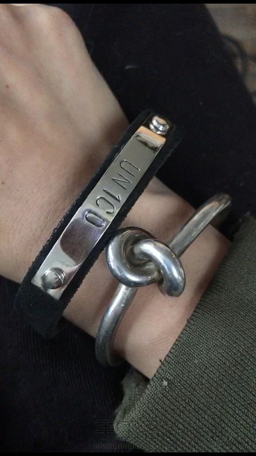 铆钉镶银工艺皮手环 第8步