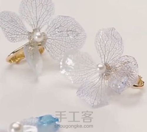 超简单的绣球花耳钉 第8步