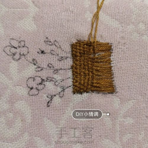 枕巾补丁花篮刺绣 第6步