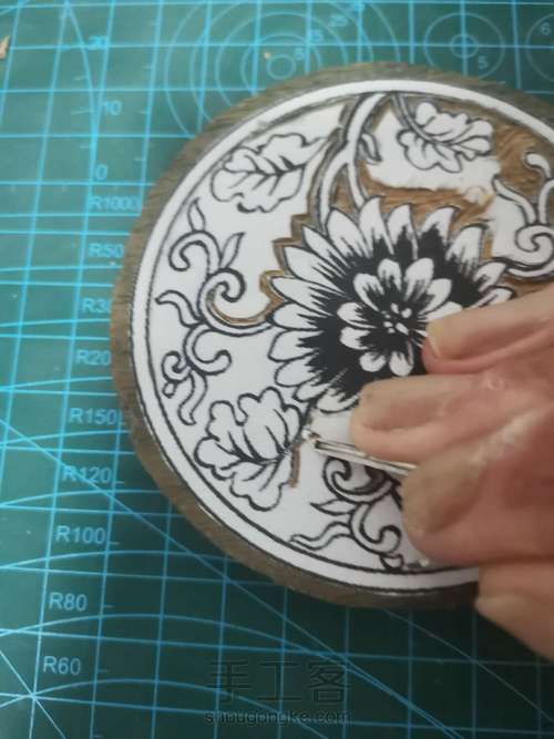 【原创】绿檀雕花梳妆镜 第7步