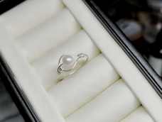 简单的珍珠戒指