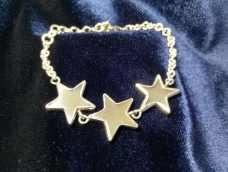 今日做了一款星形镶嵌手链，现在分享给大家。