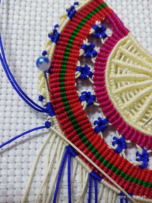 桃花扇最后小花边 第4步