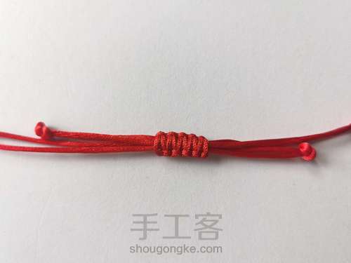 金刚结的项链绳 第4步