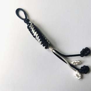 白加黑钥匙扣挂件