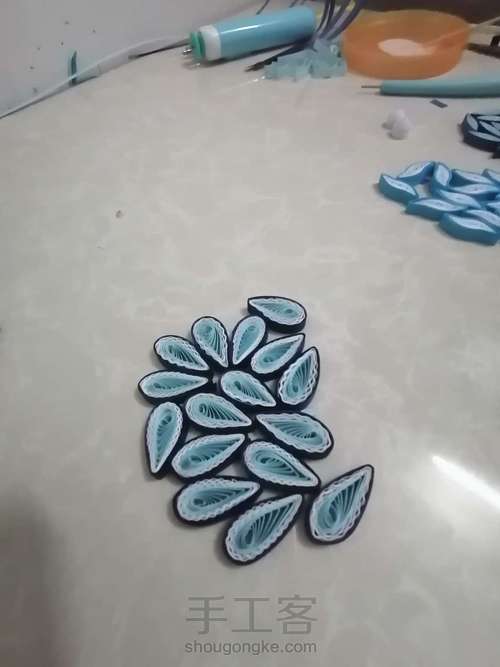 衍纸艺术之汽车挂件 第7步