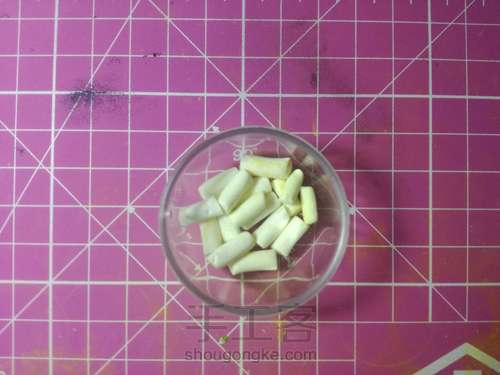 【微缩】软陶炒年糕 第3步