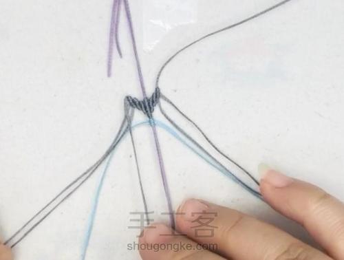 小巧蝴蝶造型的编织方法~新手宝宝可学哦~ 第8步