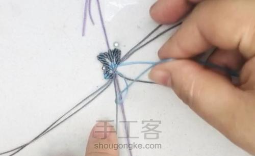 小巧蝴蝶造型的编织方法~新手宝宝可学哦~ 第18步