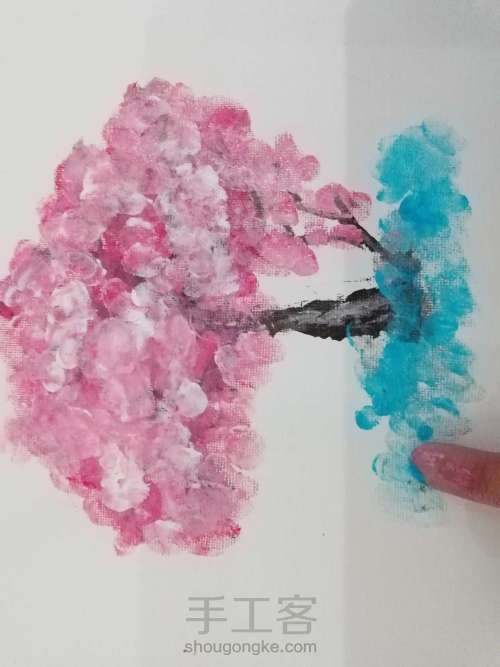 超简单又美丽的儿童手指画，樱花树😘😘 第10步