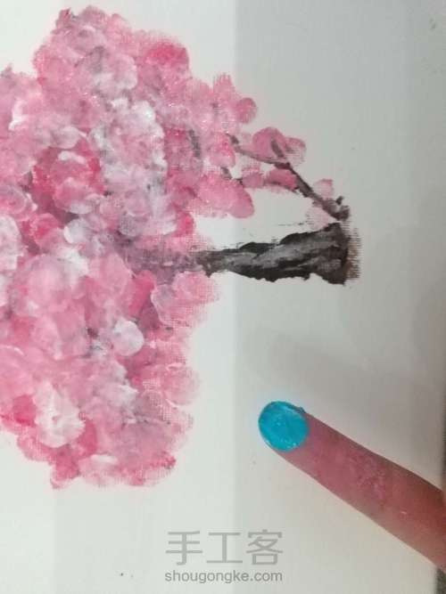 超简单又美丽的儿童手指画，樱花树😘😘 第9步