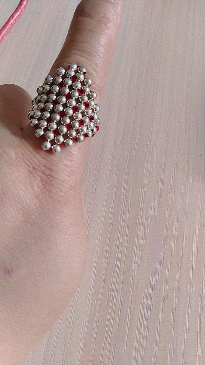 一款串珠戒指