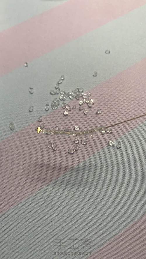 手工绕线蝴蝶结耳环教程 第3步