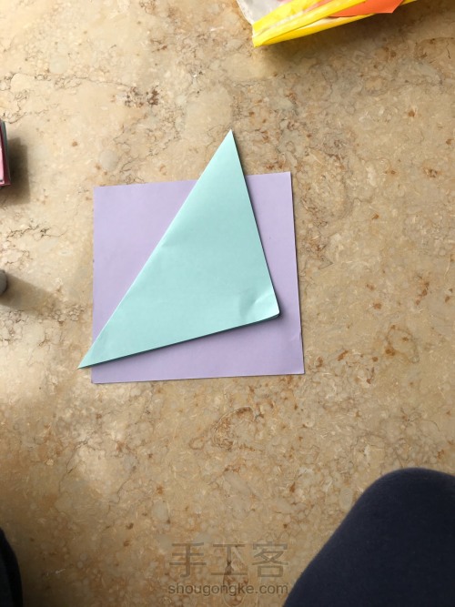 超好玩弹簧玩具礼盒折纸教程 第3步