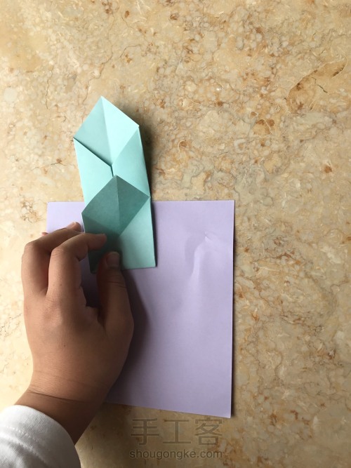 超好玩弹簧玩具礼盒折纸教程 第12步