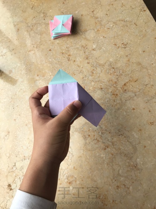 超好玩弹簧玩具礼盒折纸教程 第24步