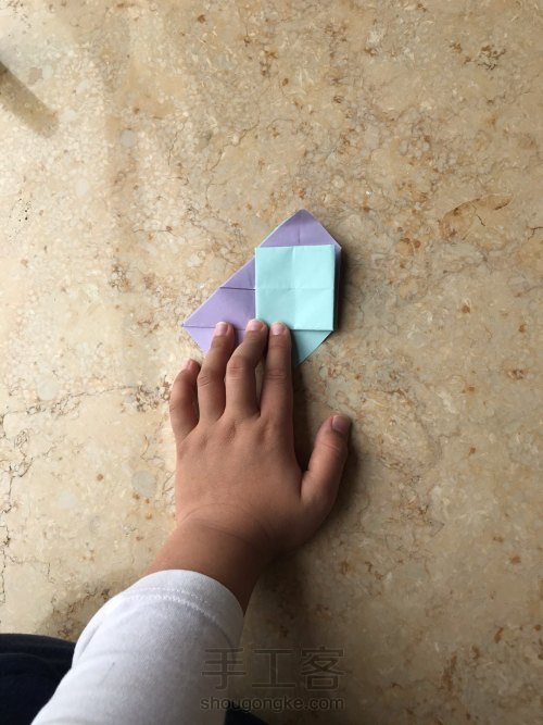 超好玩弹簧玩具礼盒折纸教程 第25步