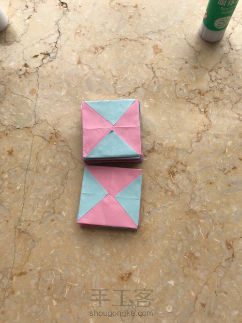 超好玩弹簧玩具礼盒折纸教程 第44步