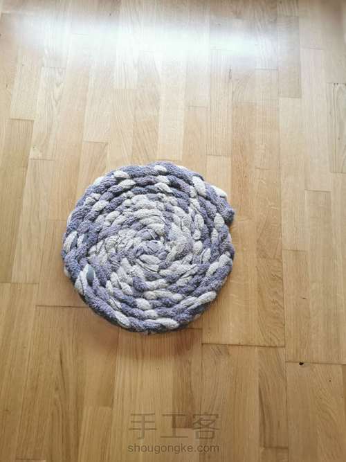 旧物改造：旧毛巾变地毯 第1步