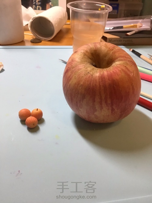 樹脂粘土-造了個蘋果🍎 第11步