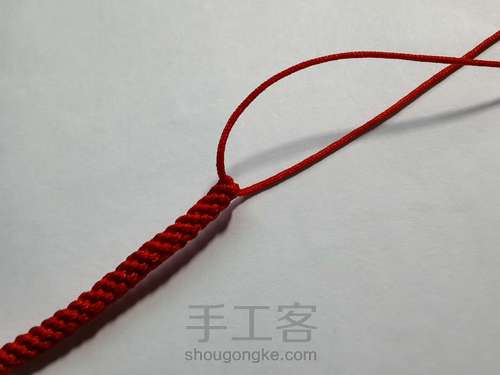 双色玉米结手链 第3步
