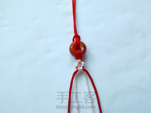 南红小花手链 第10步