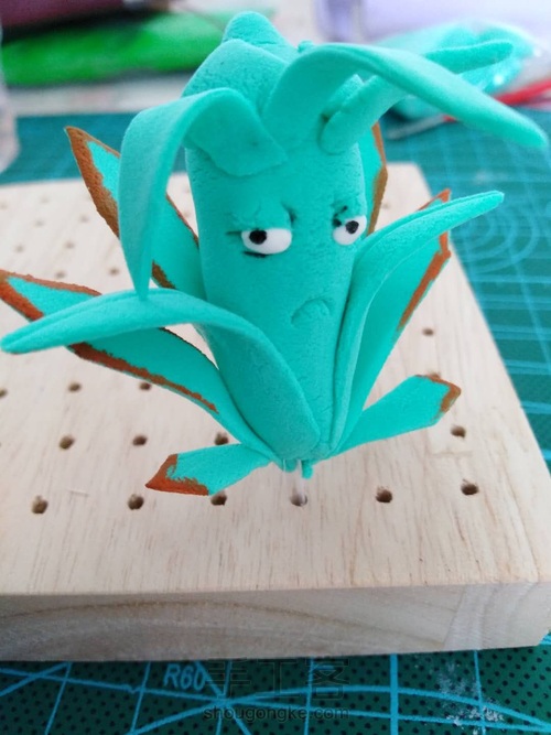 粘土制作龙舌兰 第6步