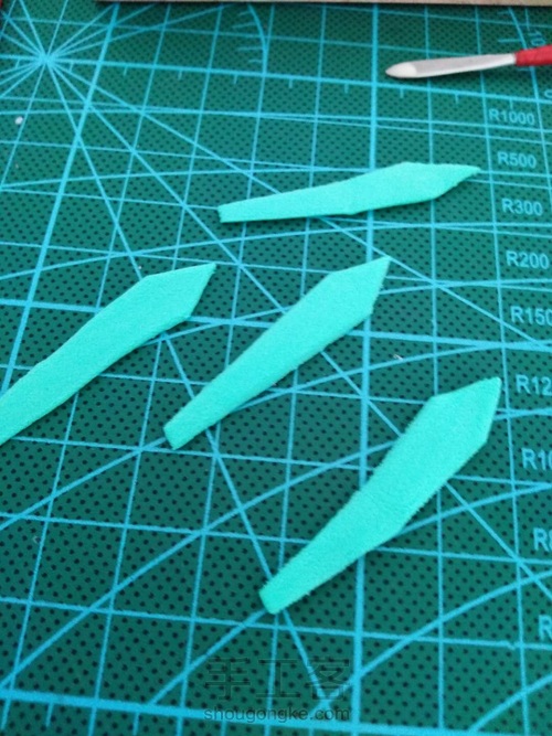 粘土制作龙舌兰 第4步