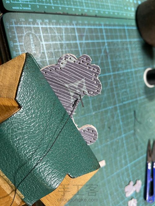 迷你包包小鹿挂件制作融本皮革 第3步