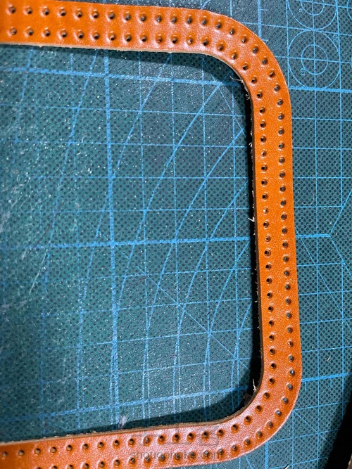 融本牛皮工具袋学生笔袋贝壳形铅笔袋教程 第5步