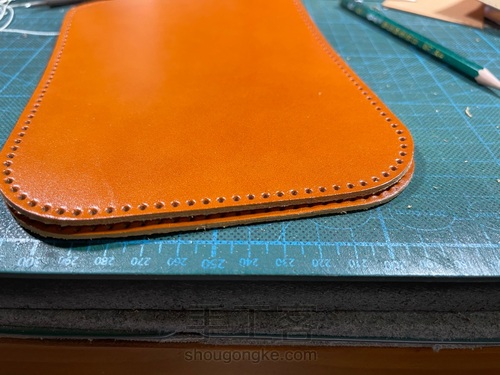 融本牛皮工具袋学生笔袋贝壳形铅笔袋教程 第7步