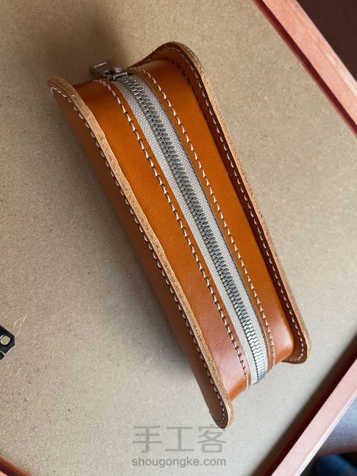 融本牛皮工具袋学生笔袋贝壳形铅笔袋教程 第30步