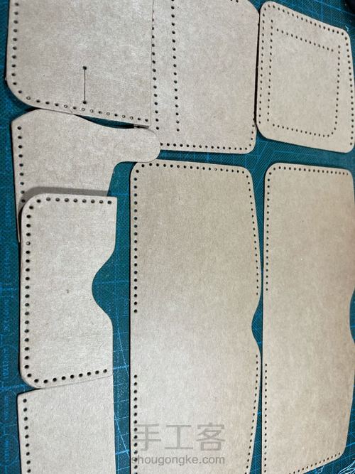 经典日式短夹付零钱袋制作教程｜融本皮革 第1步