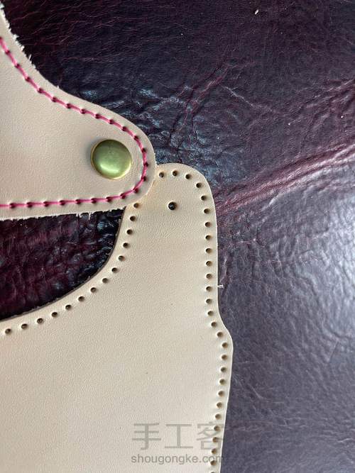 钥匙口卡包保护套教程｜融本皮革 第2步