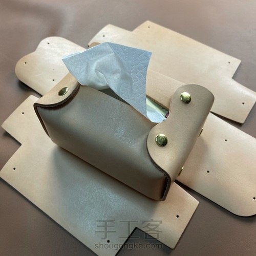牛皮手工纸巾抽纸盒｜融本皮革 第2步