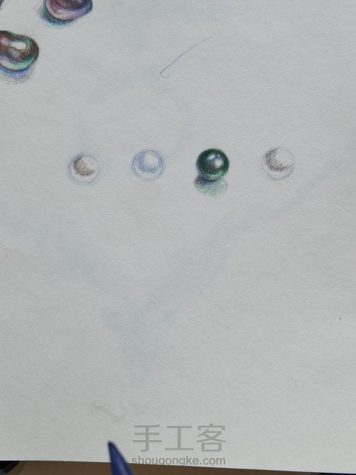 画几颗大溪地黑珍珠 第3步