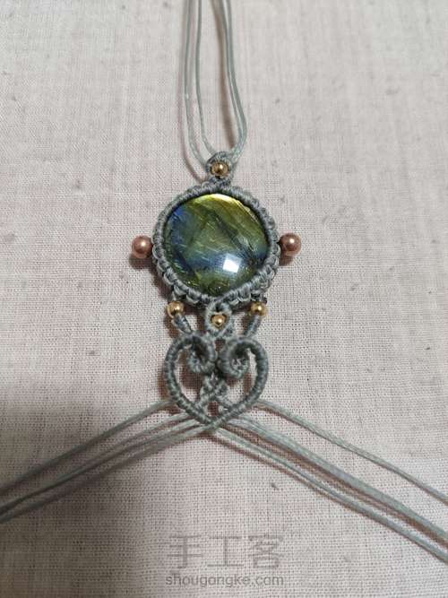 【5 手链】macrame手链 第7步