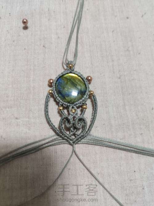 【5 手链】macrame手链 第9步