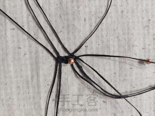 锁骨链: 蕾丝吊坠 第7步