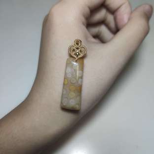 扣头：珊瑚玉心形扣头